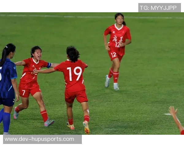 足球比赛中的安慰与鼓励如何帮助球员走出失落情绪重拾信心